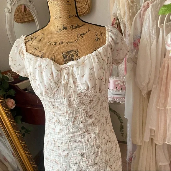 Cream Ruffled Floral Tiered Sundress with Puff Sleeves - Picture 6 of 7